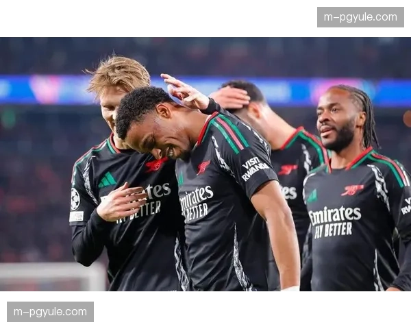 边后卫内收战术成潮流 多队模仿阿森纳体系 边后卫内收战术成潮流 多队模仿阿森纳体系